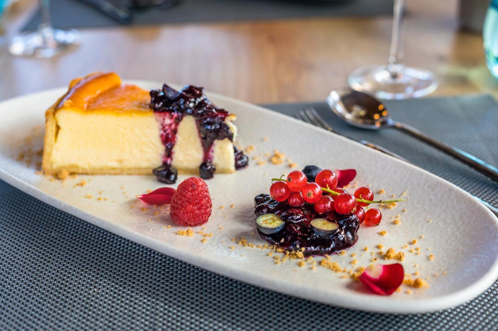 Barcelo Tenerife Golf Del Sur Exterior photo Cheesecake with fruit