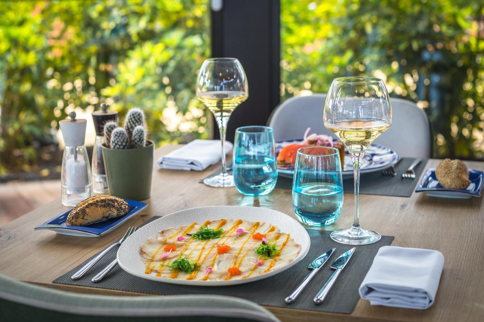 Barcelo Tenerife Golf Del Sur Exterior photo A table set for dinner