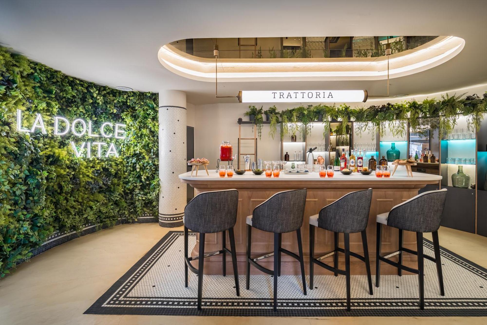 Barcelo Tenerife Golf Del Sur Exterior photo The bar at Adelaide Vita
