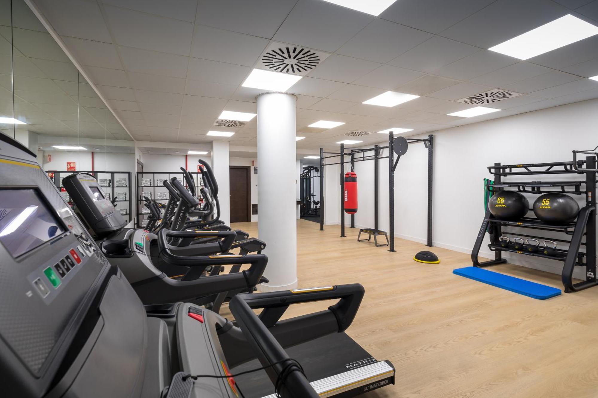 Barcelo Tenerife Golf Del Sur Exterior photo The gym at the National Football Centre